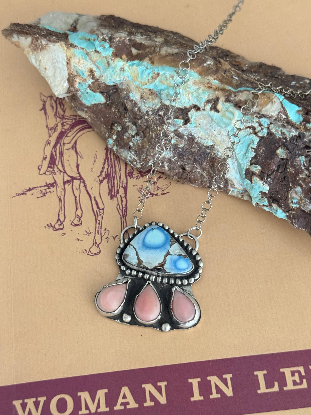 Golden Hills Turquoise/Pink Conch Cluster Rollo Necklace