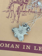 Golden Hills Turquoise/Pink Conch Cluster Paperclip Necklace