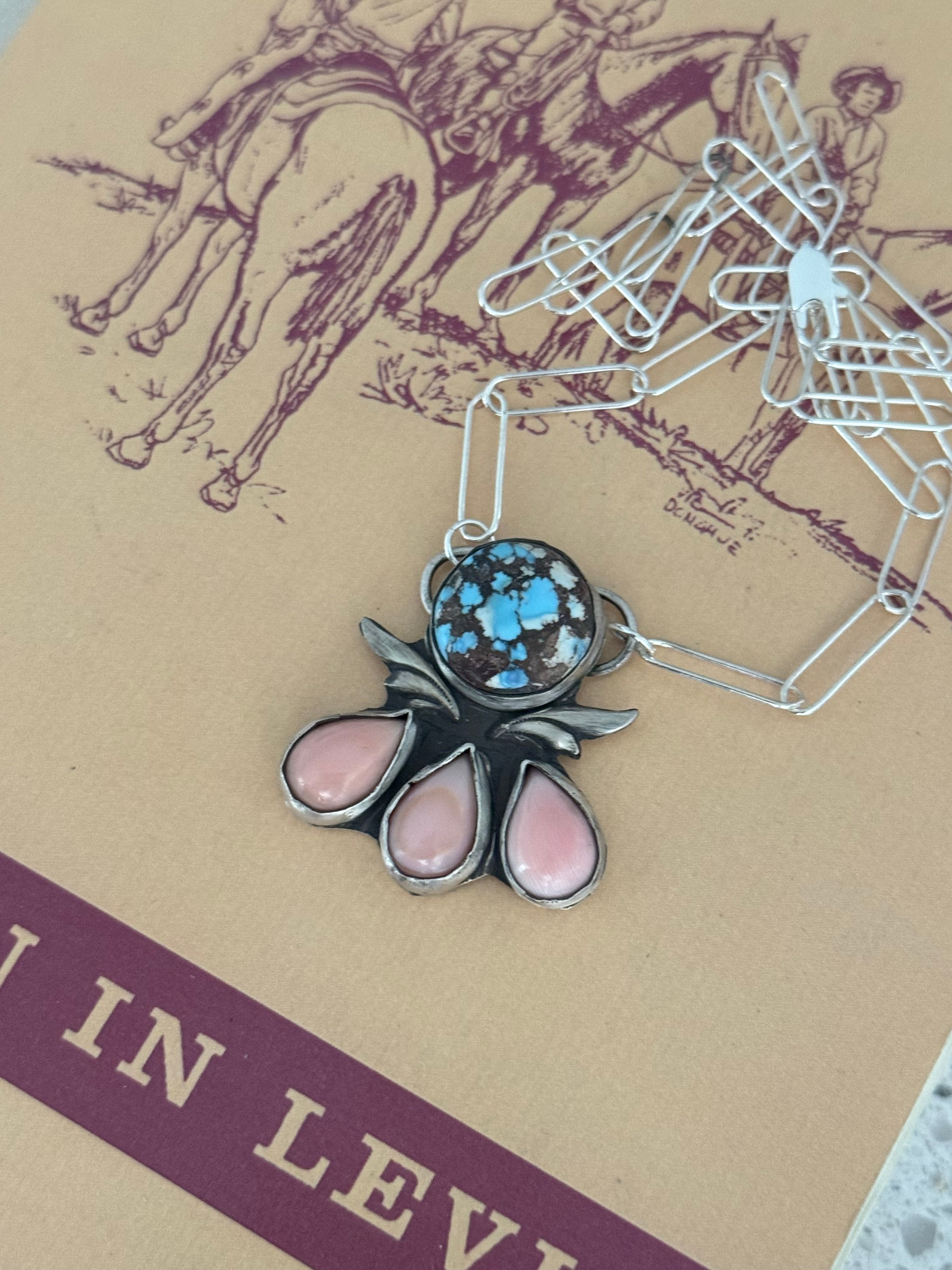 Golden Hills Turquoise/Pink Conch Cluster Paperclip Necklace