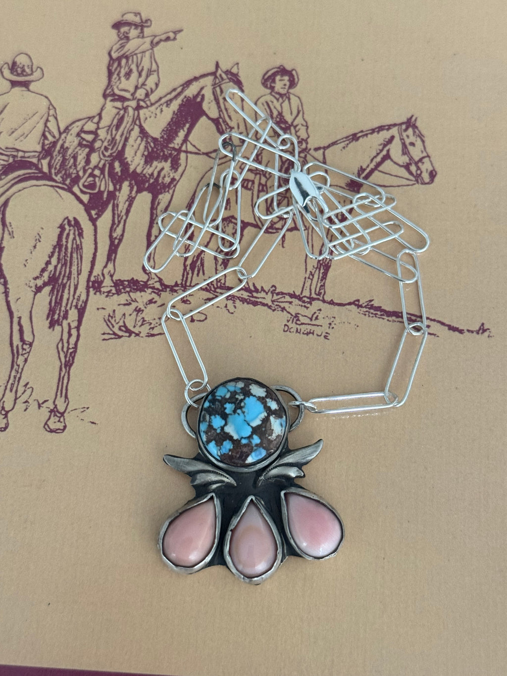 Golden Hills Turquoise/Pink Conch Cluster Paperclip Necklace