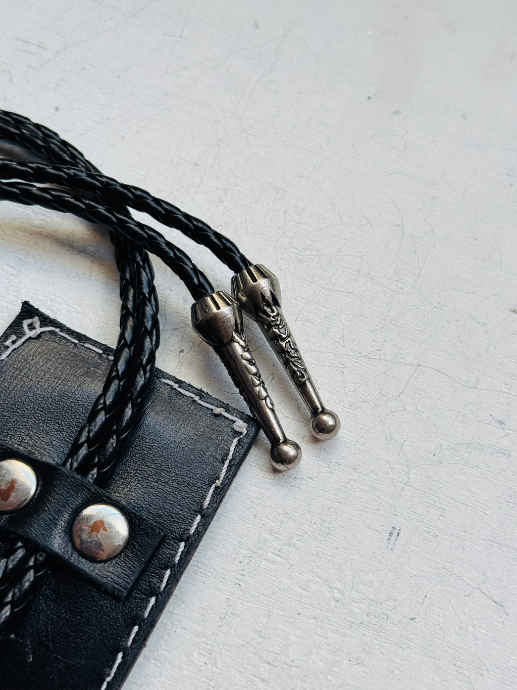 RESELL Double Barrel Leather Bolo